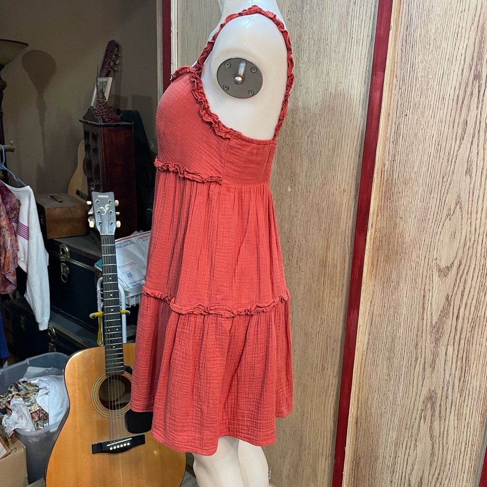 Rust Ruffled Sleeveless Dress - Picture 4 of 7